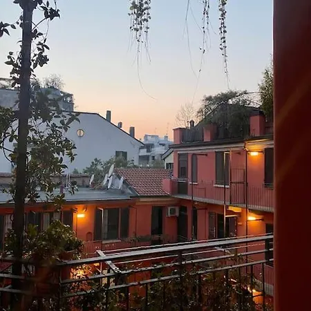 Apartment Casa Al Sole Milan